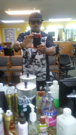Barber Shop «Styles & Cuts Barber & Beauty», reviews and photos, 214 Tiny Town Rd, Clarksville, TN 37042, USA