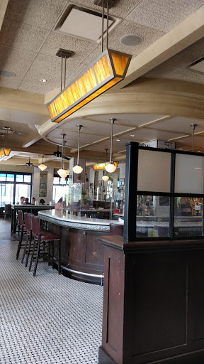 Shopping Mall «The Shops at Somerset Square», reviews and photos, 140 Glastonbury Blvd, Glastonbury, CT 06033, USA