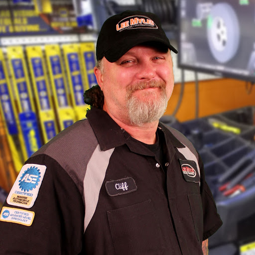 Auto Repair Shop «Lee Myles Auto Care & Transmissions», reviews and photos, 914 Fern Ave, Reading, PA 19607, USA