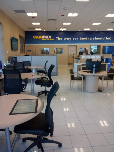 Used Car Dealer «CarMax», reviews and photos, 1213 Holiday Dr, Bloomington, IL 61704, USA