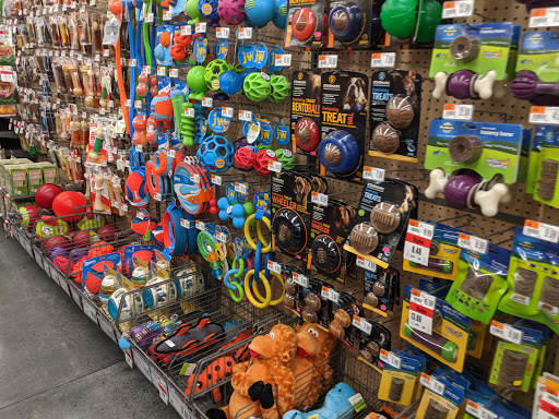 Pet Supply Store «Pet Supplies Plus», reviews and photos, 5418 N Blackstone Ave, Fresno, CA 93710, USA