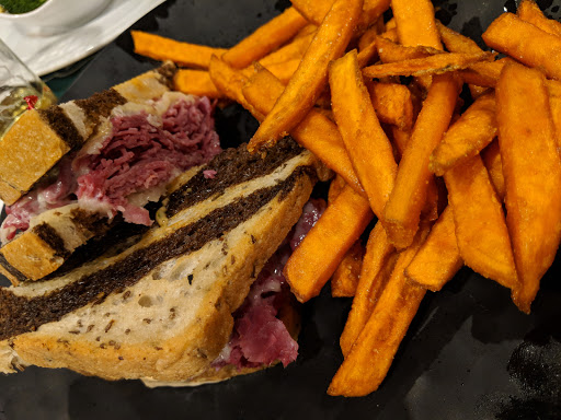 Shopping Mall «Village Centre», reviews and photos, 776 Walker Rd, Great Falls, VA 22066, USA