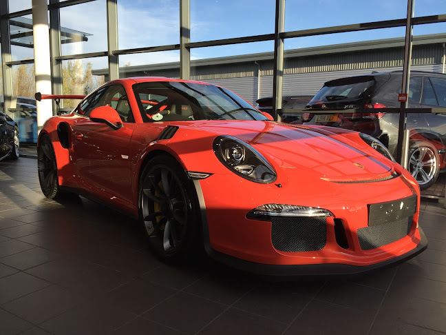 Daniel Myers Prestige Cars Ltd - Leeds