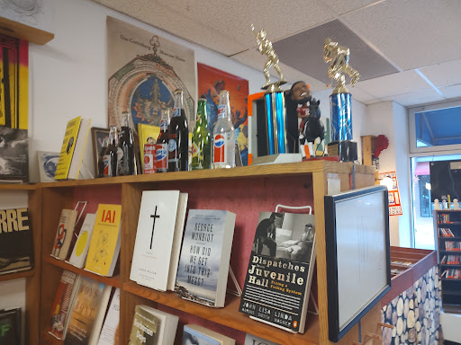 Used Book Store «Nice Price Books», reviews and photos, 3106 Hillsborough St, Raleigh, NC 27607, USA