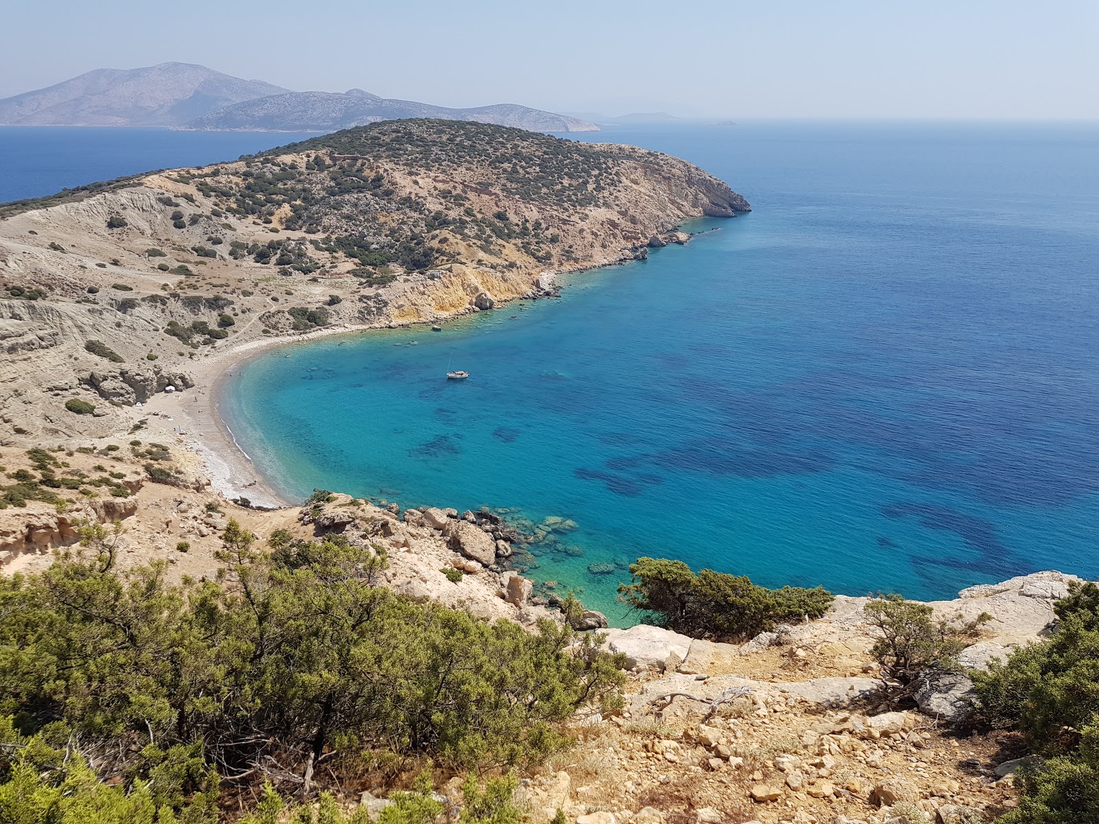 Genoupas Beach'in fotoğrafı doğal alan içinde bulunmaktadır