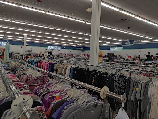 Thrift Store «Lake Hallie Goodwill Retail Store & Training Center», reviews and photos, 2759 S Prairie View Rd, Chippewa Falls, WI 54729, USA