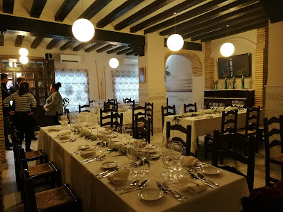 Restaurante La AlcuzA - C. Baja Fuente, 79, 23110 Pegalajar, Jaén, Spain