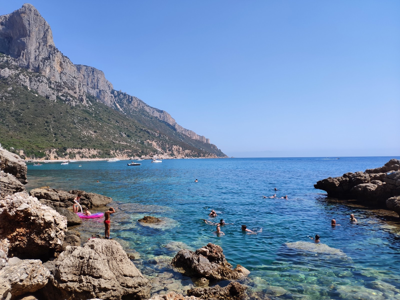 Photo de Cala di Pedra Longa avec petite baie
