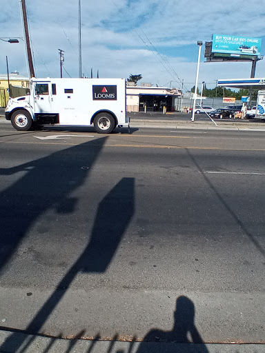 Grocery Store «Smart & Final», reviews and photos, 147 N Wilson Way, Stockton, CA 95205, USA