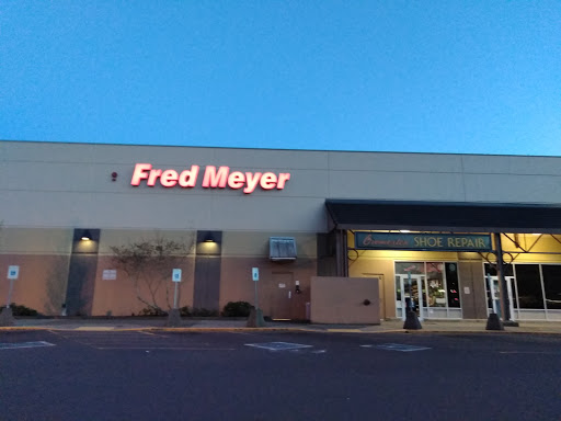 Grocery Store «Fred Meyer», reviews and photos, 5050 WA-303, Bremerton, WA 98311, USA