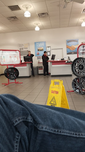 Tire Shop «Discount Tire Store - Hurst, TX», reviews and photos, 1492 W Pipeline Rd, Hurst, TX 76053, USA