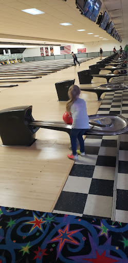 Bowling Alley «Holly Lanes», reviews and photos, 2430 Grange Hall Rd, Fenton, MI 48430, USA