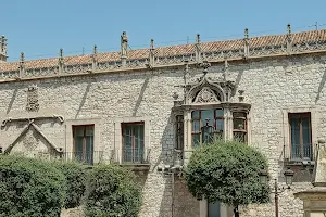 Casa del Cordón image