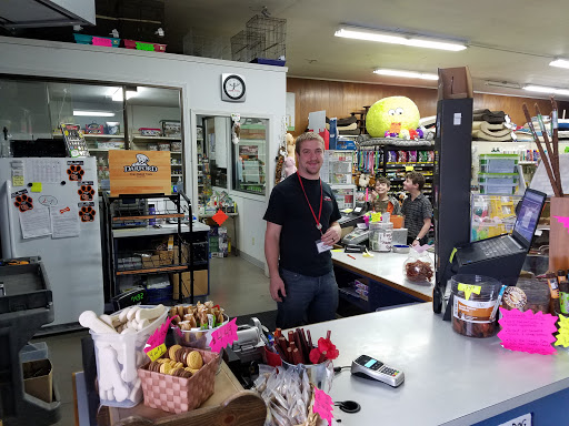 Pet Supply Store «Stayton Animal Supply», reviews and photos, 160 E Cedar St, Stayton, OR 97383, USA