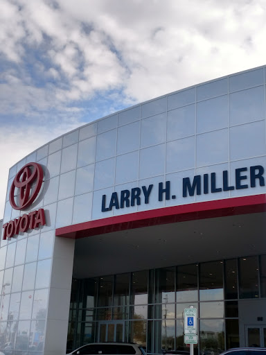 Toyota Dealer «Larry H. Miller Toyota Peoria», reviews and photos, 8633 W Bell Rd, Peoria, AZ 85382, USA