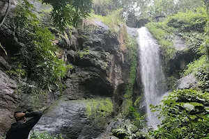 Mellukuth waterfall image