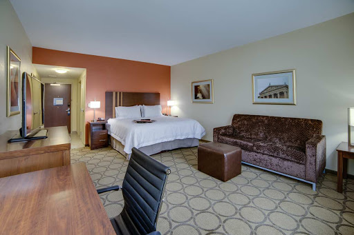 Hampton Inn & Suites PhiladelphiaBensalem image 8