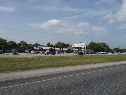 Zoo «Animal World & Snake Farm Zoo», reviews and photos, 5640 Interstate 35 Frontage Rd, New Braunfels, TX 78132, USA