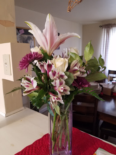 Florist «Alexs East End Floral Shoppe», reviews and photos, 236 Shady Ave, Pittsburgh, PA 15206, USA