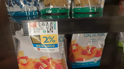 Grocery Store «Hannaford Supermarket», reviews and photos, 99 Main St, Gorham, ME 04038, USA