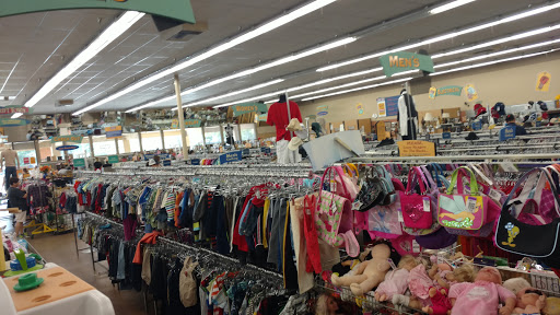 Thrift Store «Thrift Town», reviews and photos, 6328 Fair Oaks Blvd, Carmichael, CA 95608, USA