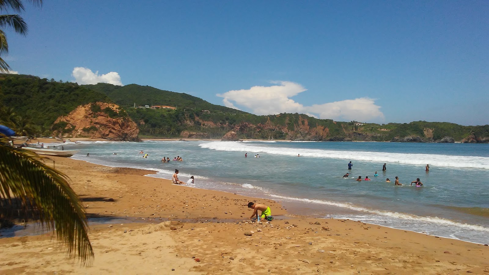 Photo de Caleta de Campos II avec sable brun de surface