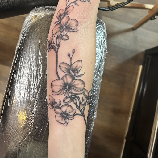 Explore belly button tattoo ideas, creative tattoo ideas in Hudson, available at Anchors End Tattoo Hudson