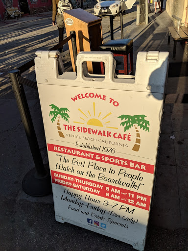 Book Store «Small World Books», reviews and photos, 1407 Ocean Front Walk, Venice, CA 90291, USA