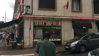 Le Chien Qui Fume à Elbeuf