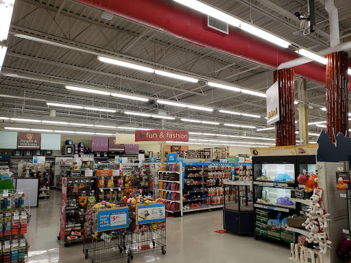 Pet Supply Store «Petco Animal Supplies», reviews and photos, 436 E Rollins Rd, Round Lake Beach, IL 60073, USA