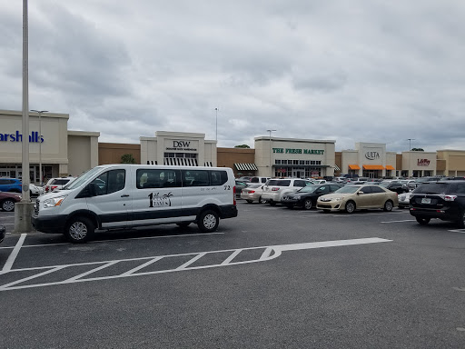 Shoe Store «DSW Designer Shoe Warehouse», reviews and photos, 1650 Airport Blvd #350, Pensacola, FL 32504, USA