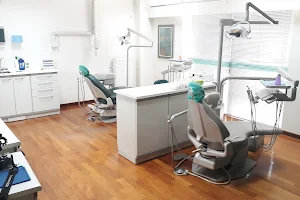Οδοντίατρος - Προσθετολόγος Χαλάνδρι Νικήτας Σ. Συκαράς | Sykaras Dental image