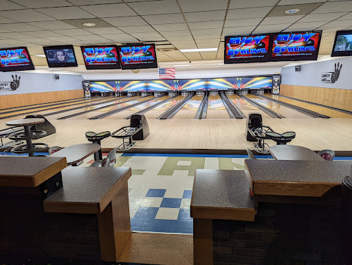 American Restaurant «Country Lanes, Franklin, WI», reviews and photos, 11231 W Forest Home Ave, Franklin, WI 53132, USA