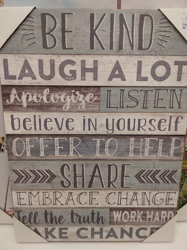 Clothing Store «Ross Dress for Less», reviews and photos, 581 Roosevelt Rd, Glen Ellyn, IL 60137, USA