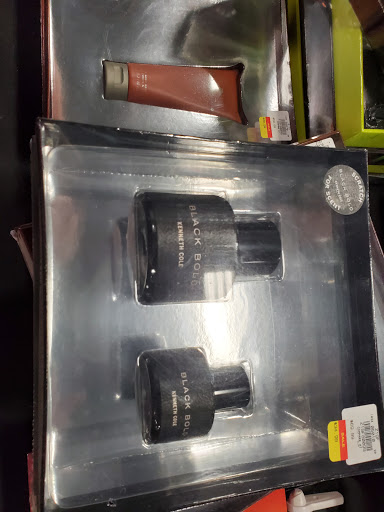 Clothing Store «K&G Fashion Superstore», reviews and photos, 17501 Southcenter Pkwy #200, Tukwila, WA 98188, USA