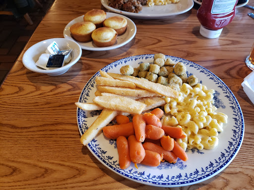American Restaurant «Cracker Barrel Old Country Store», reviews and photos, 1511 Riverboat Center Dr, Joliet, IL 60431, USA