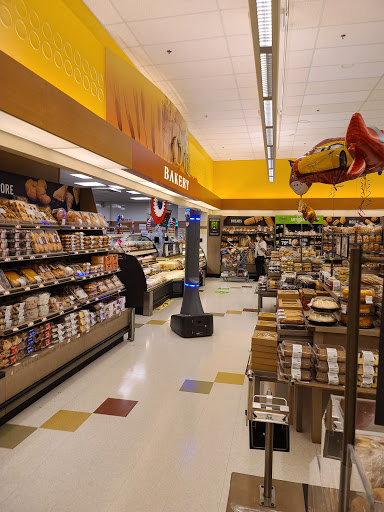 Shopping Mall «Main Avenue Shopping Plaza», reviews and photos, 380 Main Ave, Norwalk, CT 06851, USA