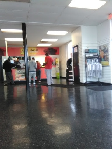 Tire Shop «Tires Plus», reviews and photos, 3803 Lafayette Rd, Indianapolis, IN 46254, USA