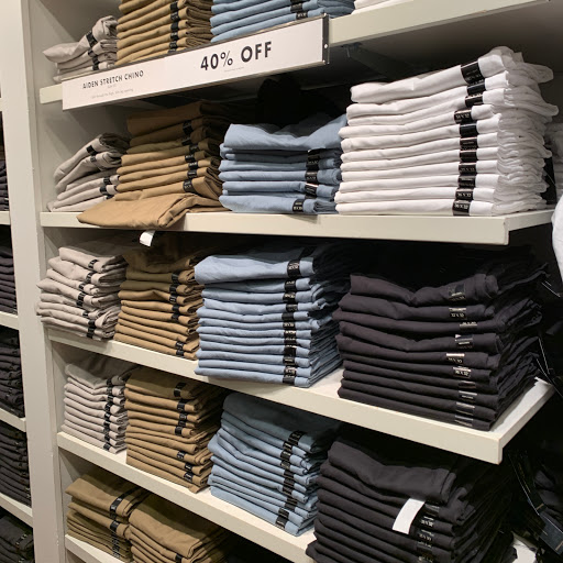 Clothing Store «Banana Republic», reviews and photos, 820 W Stacy Rd, Allen, TX 75013, USA