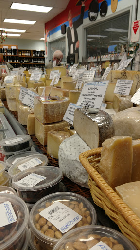 Wine Store «Arrowine & Cheese», reviews and photos, 4508 Lee Hwy, Arlington, VA 22207, USA