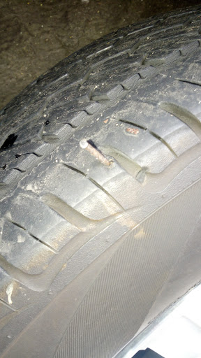 Tire Shop «Discount Tire Store - Clackamas, OR», reviews and photos, 8380 SE Sunnyside Rd, Clackamas, OR 97015, USA