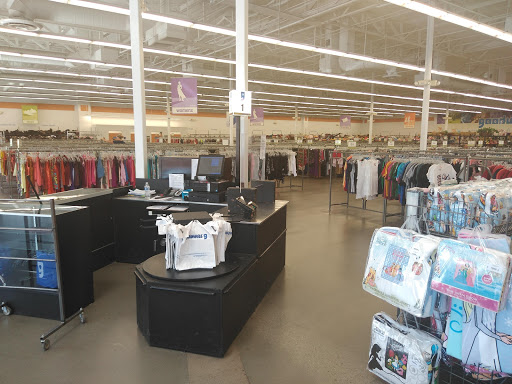 Thrift Store «Dysart Goodwill Retail Store & Donation Center», reviews and photos, 5116 N Dysart Rd, Litchfield Park, AZ 85340, USA