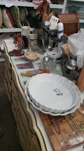 Thrift Store «Bnai Tzedukah Thrift Store», reviews and photos, 203 Sheridan Blvd, Inwood, NY 11096, USA