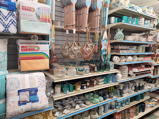 Home Goods Store «Christmas Tree Shops», reviews and photos, 15 Backus Ave Suite 42, Danbury, CT 06810, USA