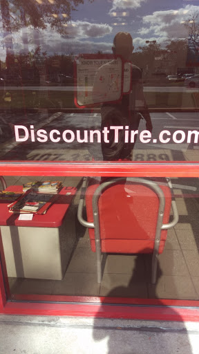 Tire Shop «Discount Tire Store - Sanford, FL», reviews and photos, 3513 S Orlando Dr, Sanford, FL 32773, USA
