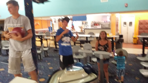 Bowling Alley «Oak Ridge Bowling Center», reviews and photos, 246 S Illinois Ave, Oak Ridge, TN 37830, USA