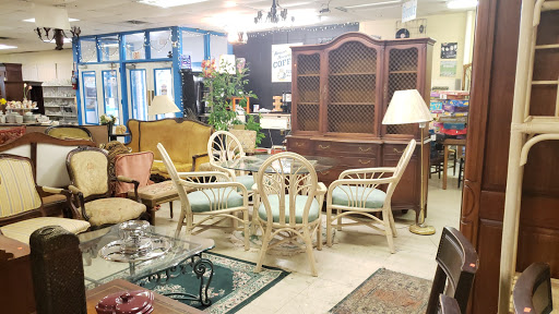 Clothing Store «BAM Thrift Store», reviews and photos, 1340 Madison Ave, Memphis, TN 38104, USA