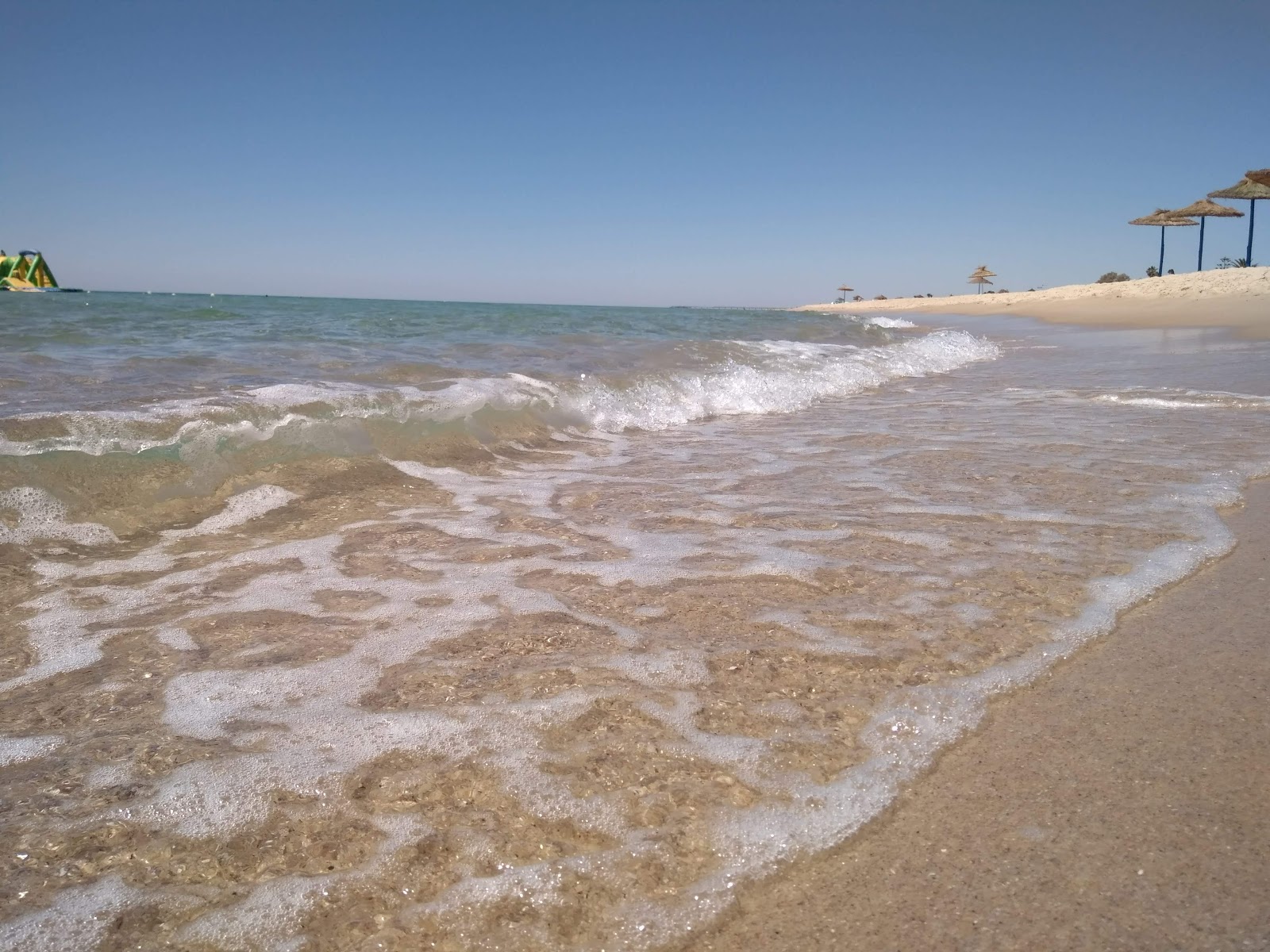 Fotografie cu Plage de Hammamet II cu nivelul de curățenie in medie