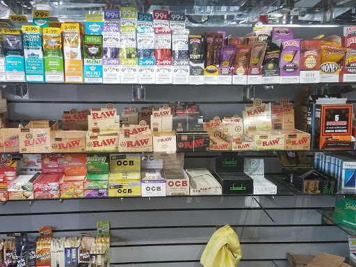 Tobacco Shop «All in 1 Smoke Shop», reviews and photos, 1300 N University Dr, Pembroke Pines, FL 33024, USA