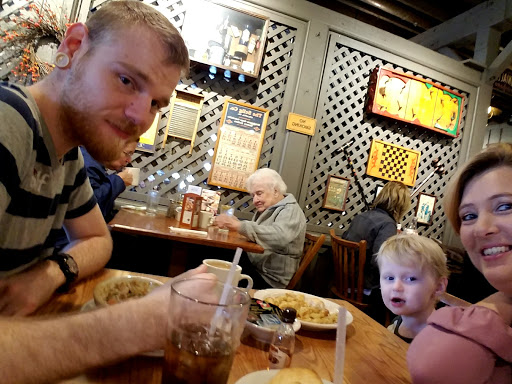 American Restaurant «Cracker Barrel Old Country Store», reviews and photos, 635 S Cumberland St, Lebanon, TN 37087, USA